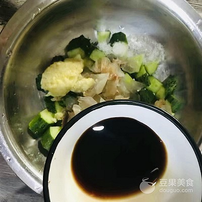 海蜇头怎么凉拌教程（过年必备小凉菜分享）