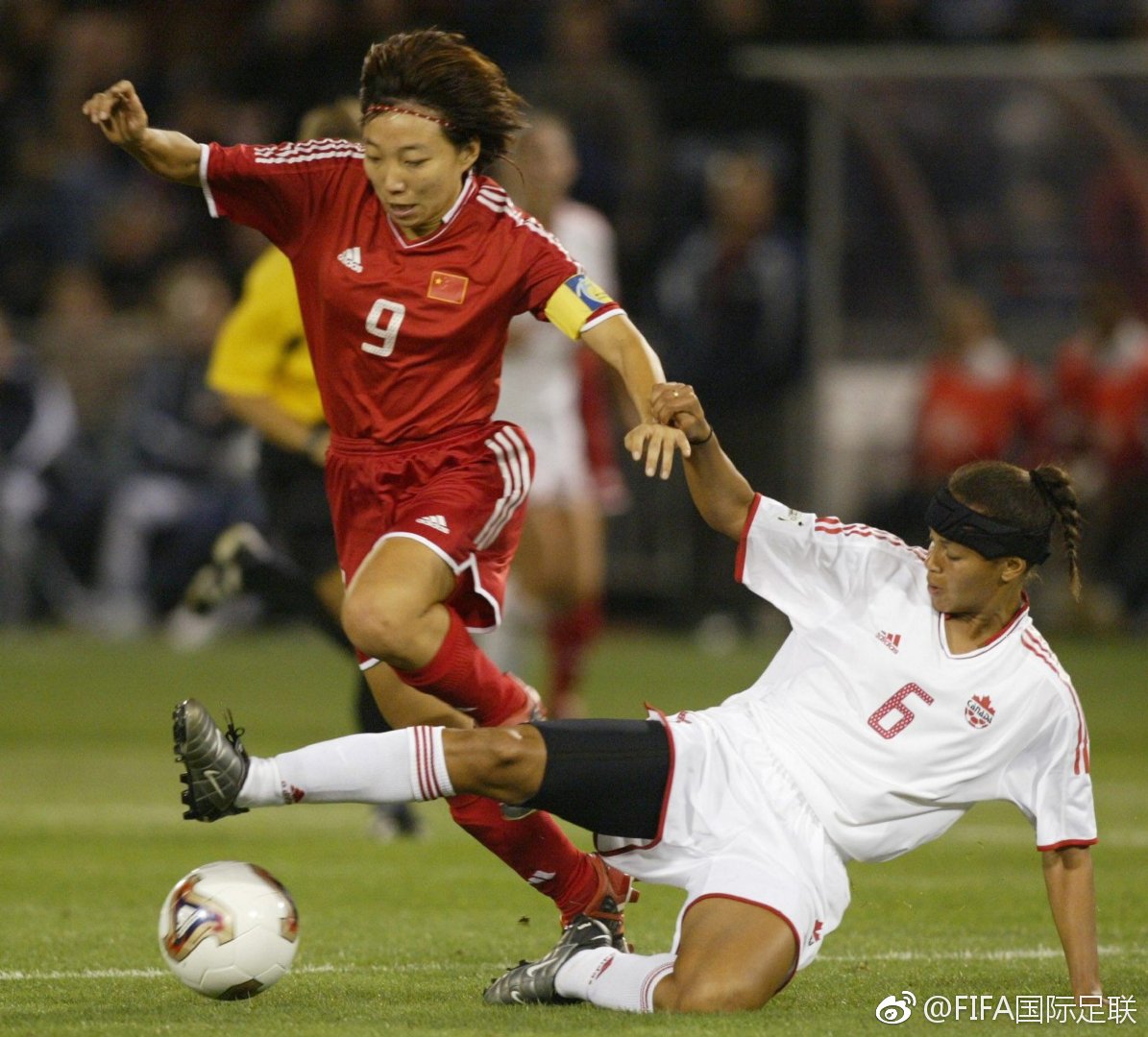 2019女足世界杯揭幕战解说(FIFA对话女足巨星孙雯：打第一场世界杯时非常紧张)