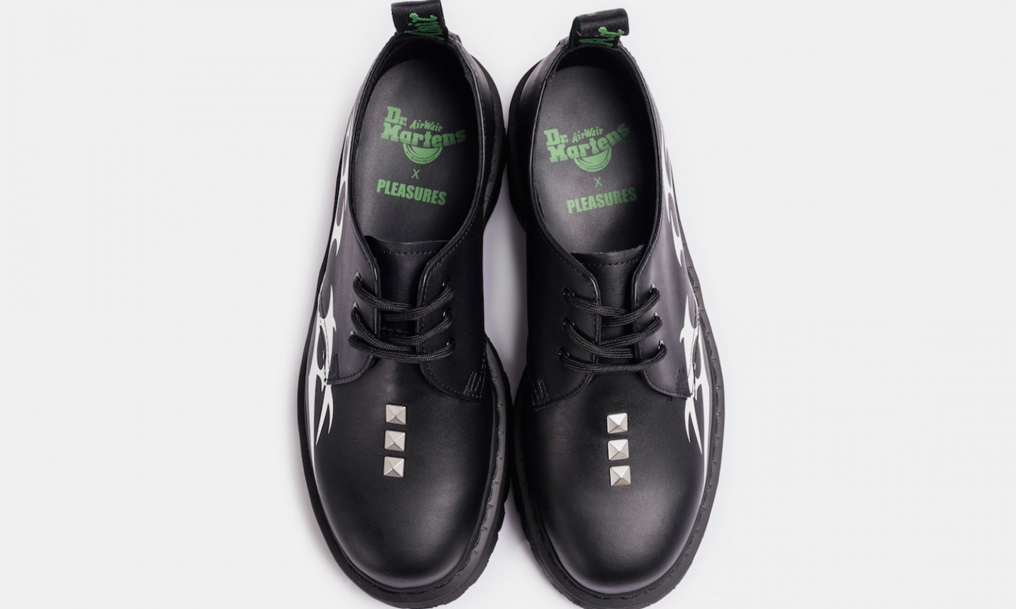 "叛逆"中的正能量！Dr. Martens x PLEASURES 胶囊系列