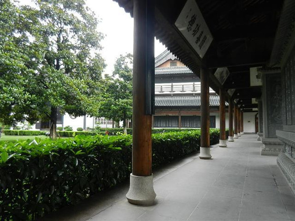 2013年6月29日，上海普陀（真如寺），上海浦东