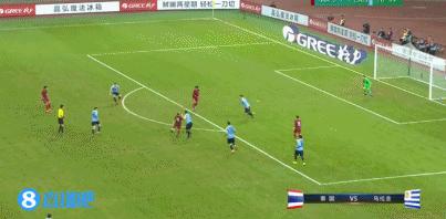 半场-贝西诺头槌破门佩雷罗推空门建功 乌拉圭2-0泰国