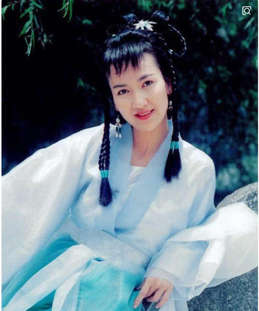 与小青产生感情的男人,也都和在坐的各位一样都是特别喜欢岑碧青这个