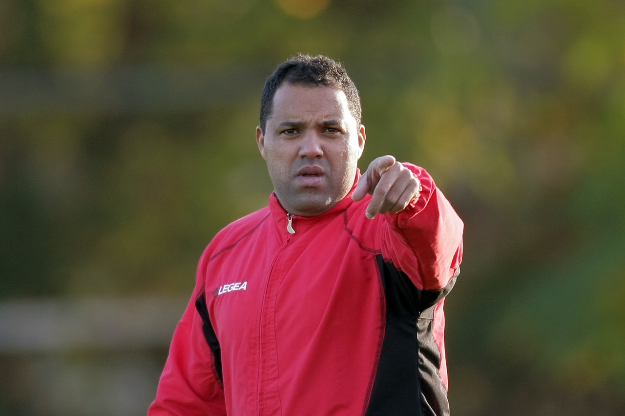 巴西博塔弗戈在等他的回应(埃尔顿——在不莱梅呼风唤雨的"球形闪电")