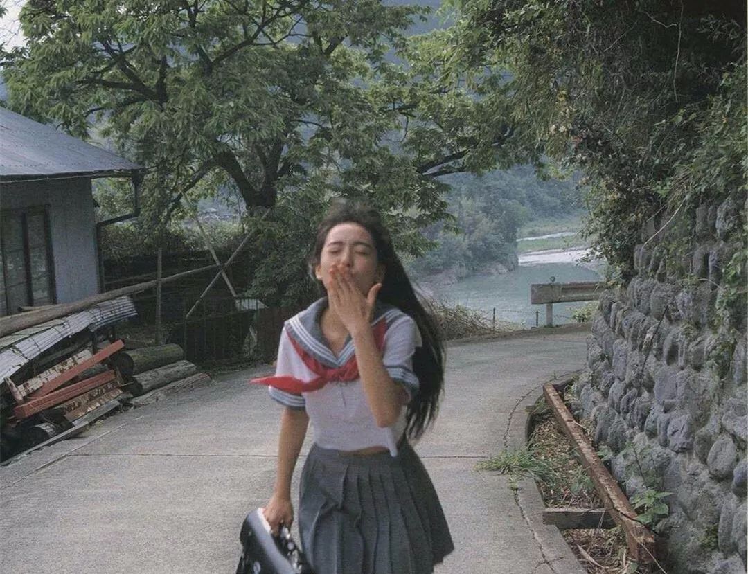 日本美女写真(这几套超经典日本少女写真，怎么可以这么美！)