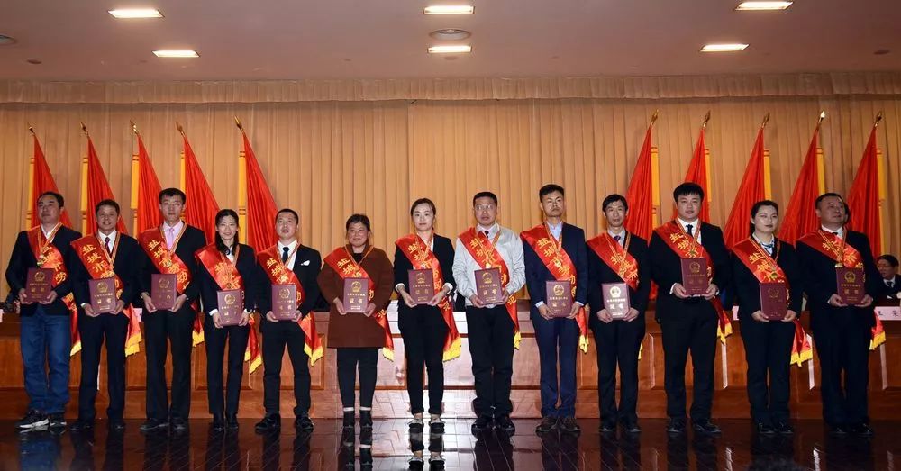 隆重表扬！他们是盐城最耀眼的“明星”！(附国家和省级表彰名单)