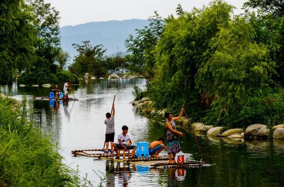 安宁哪里看世界杯最安逸(品诗意、赏花海、玩乡村、享安逸……五一玩转闲适成都)