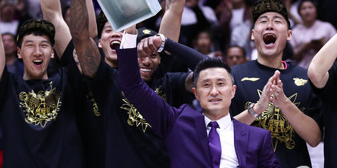 抓饭直播为什么不放nba(杜锋：这几年头发白了很多，原本想学周星驰全漂白)