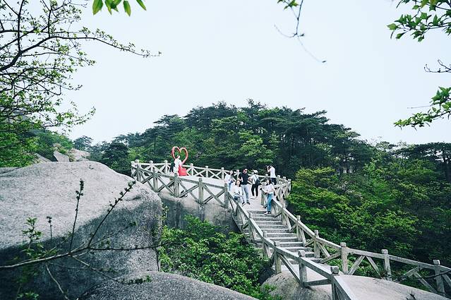 走进北纬30°的天柱山，一处风光秀丽又神秘的地方