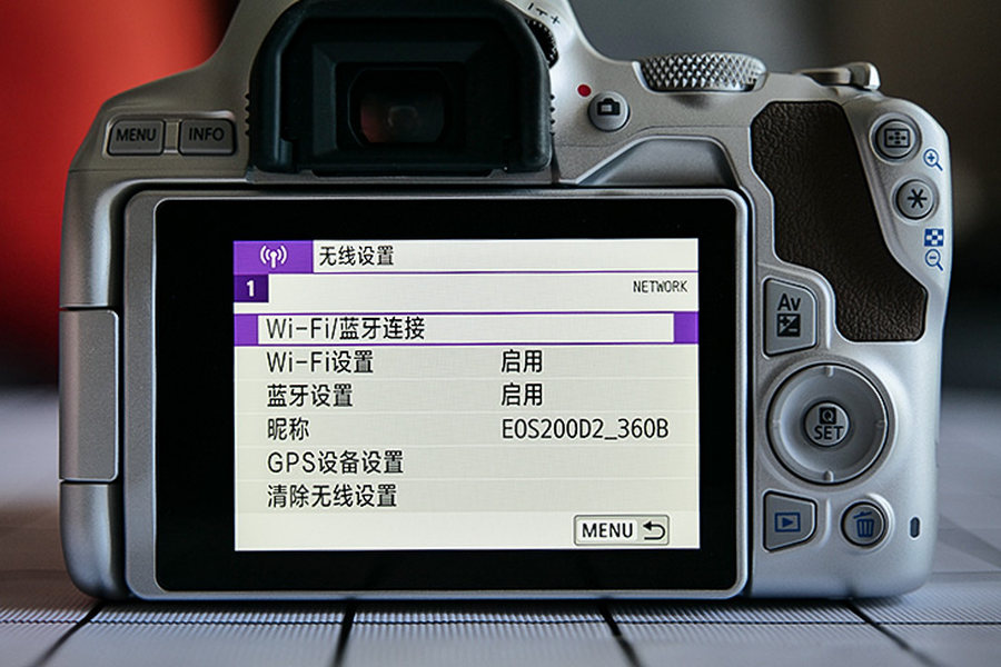 極致小巧便攜兼具優(yōu)異性能 迷你單反佳能EOS 200DII評測