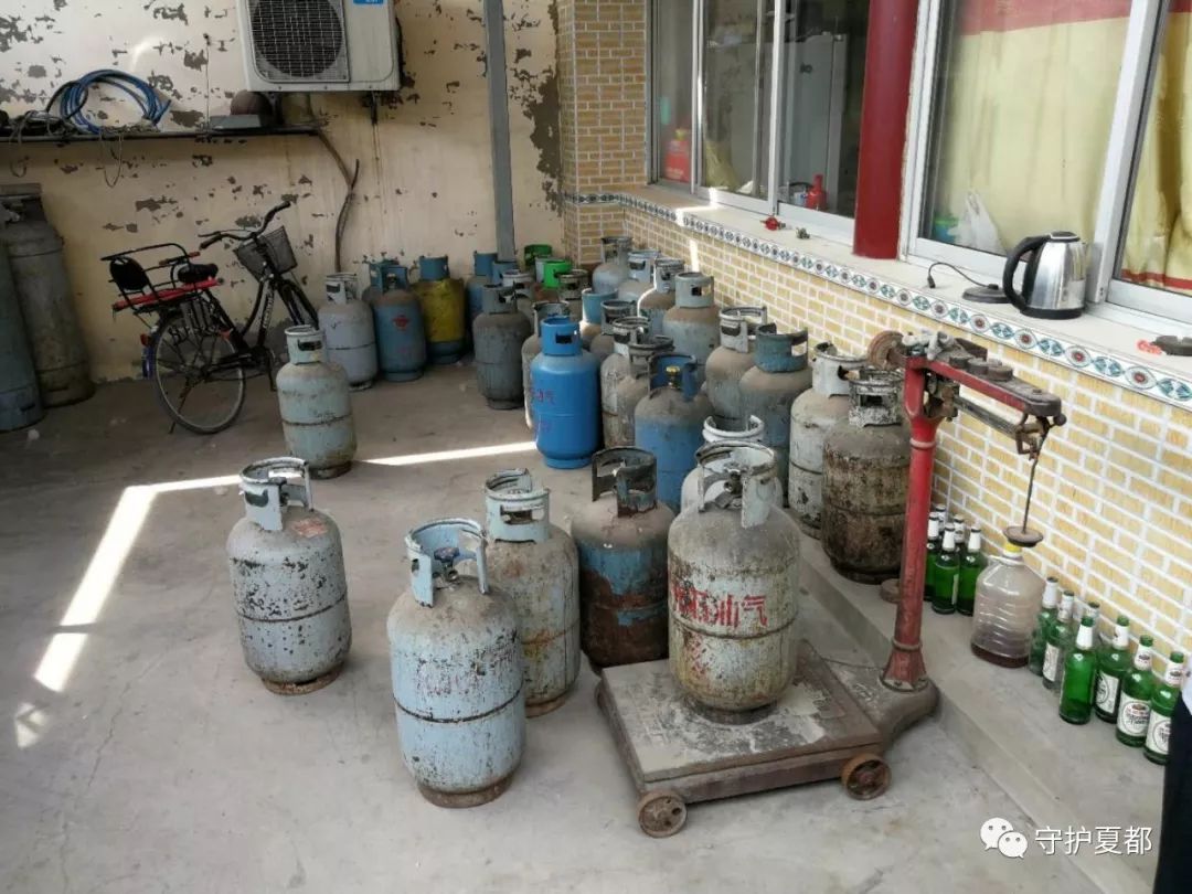 禹州南五里藏着一窝“炸弹”，非法店主被拘，欢迎举报你身边的“炸弹”一罐煤气爆炸威力竟相当于150公斤TNT炸药？