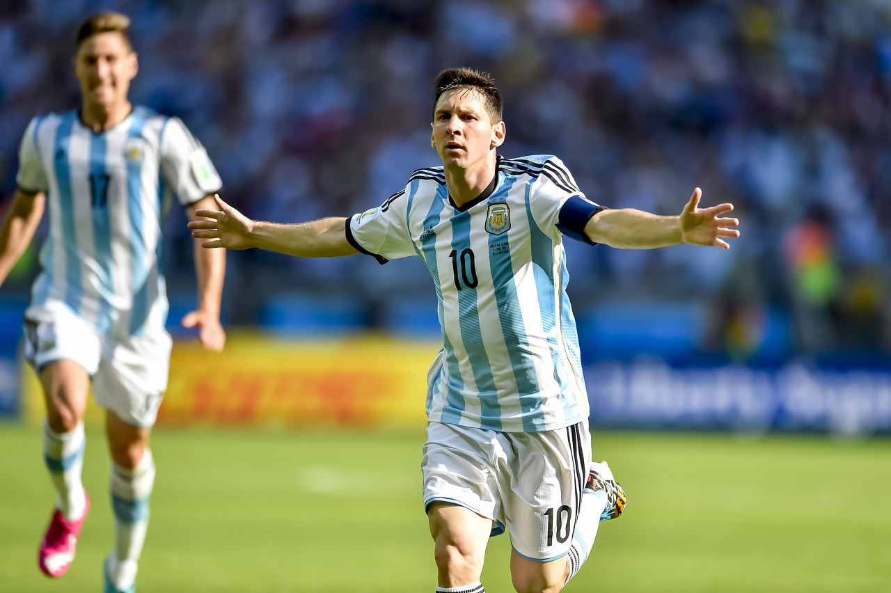 14年世界杯阿根廷vs伊朗（历史上的今天：梅西91分钟轰入世界波绝杀伊朗）-趣拿体育