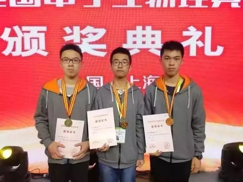 刚刚！江西高考成绩出炉！文科最高671分！理科最高703分