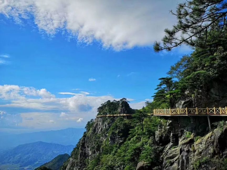 天为被，地为席，走进云端草原，跟着974露营武功山