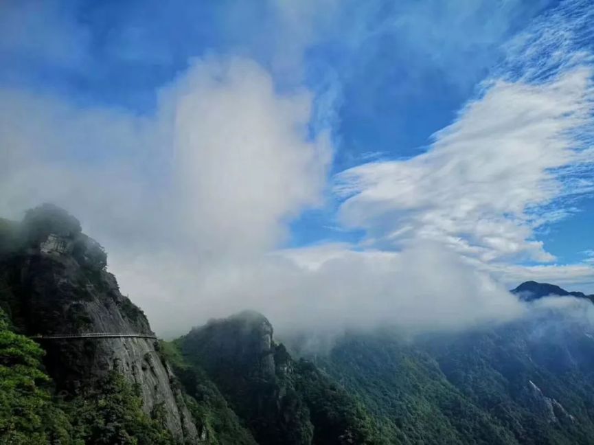 天为被，地为席，走进云端草原，跟着974露营武功山