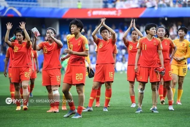 女足世界杯2018中国队(中国女足无缘世界杯八强 环球网：没事儿，比男足强)