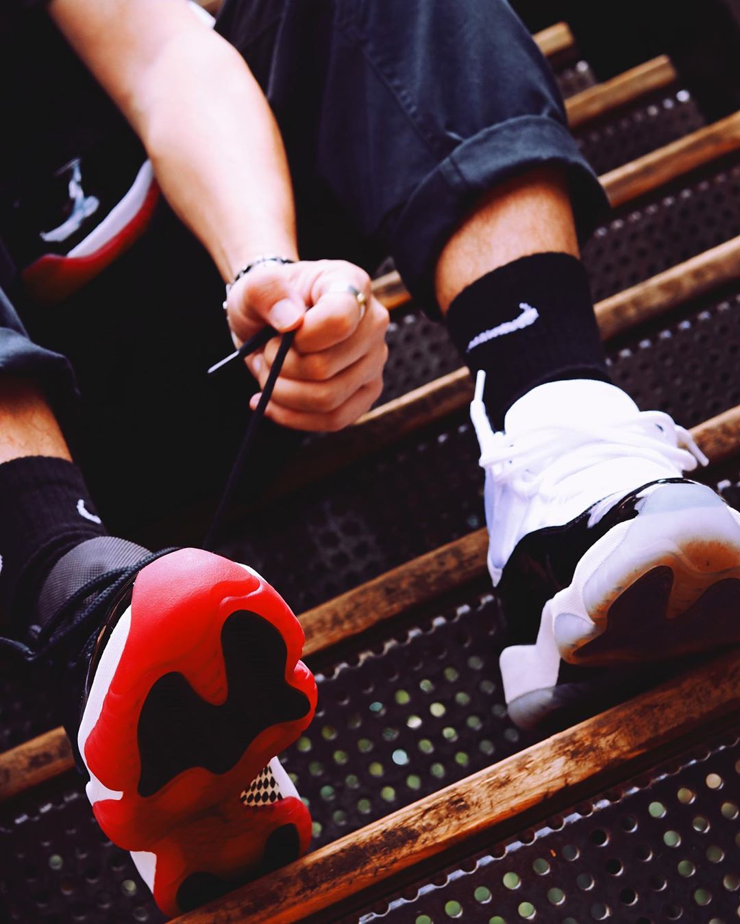 aj11黑紅（目前最好看的上腳圖來了！黑紅 AJ11 真的難以抗拒）
