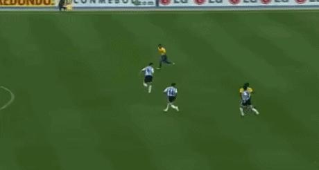 07经典回顾：巴普蒂斯塔阿尔维斯破门，巴西3-0阿根廷夺冠