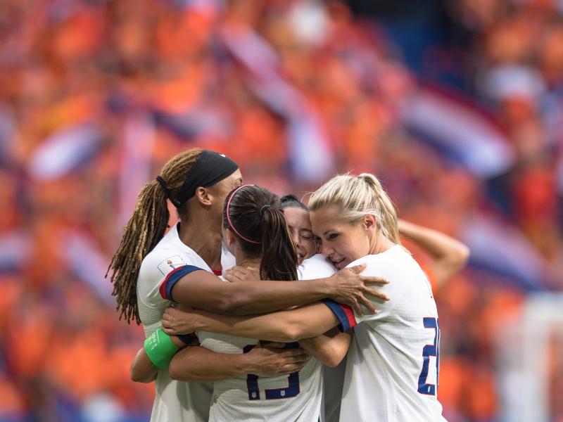 中国女足拿过世界冠军吗（曾经创造中美对决经典，如今美国女足依然是世界冠军，中国女足未来的路在何方？）