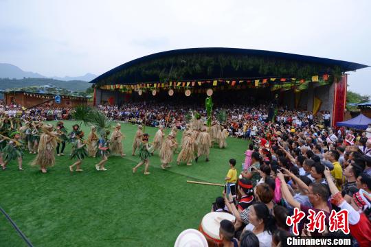 张家界土家“六月六”狂欢节 还原生态民俗文化