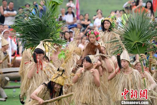 张家界土家“六月六”狂欢节 还原生态民俗文化