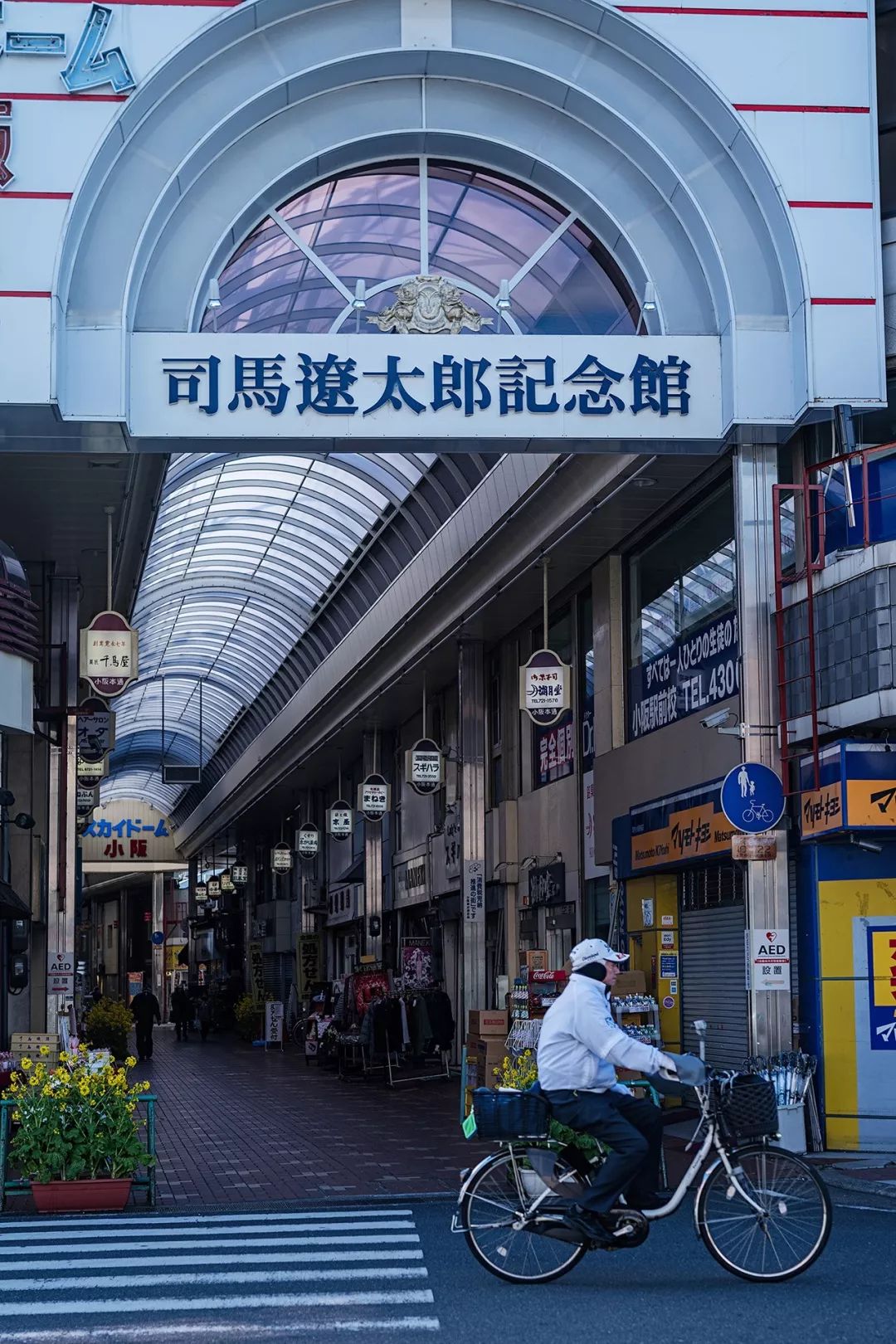 国内安藤忠雄作品越来越多，但我们离“清水混凝土诗人”越来越远