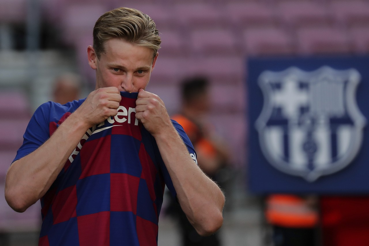 中卫可是最擅长的位置(德容:中卫不是我最擅长的位置 希望和巴萨一起