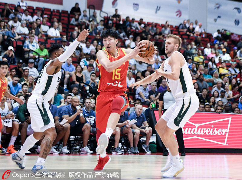 中国有哪些男篮在nba(NBA夏季联赛—周琦14 17赵睿10分 中国男篮67—84负雄鹿)