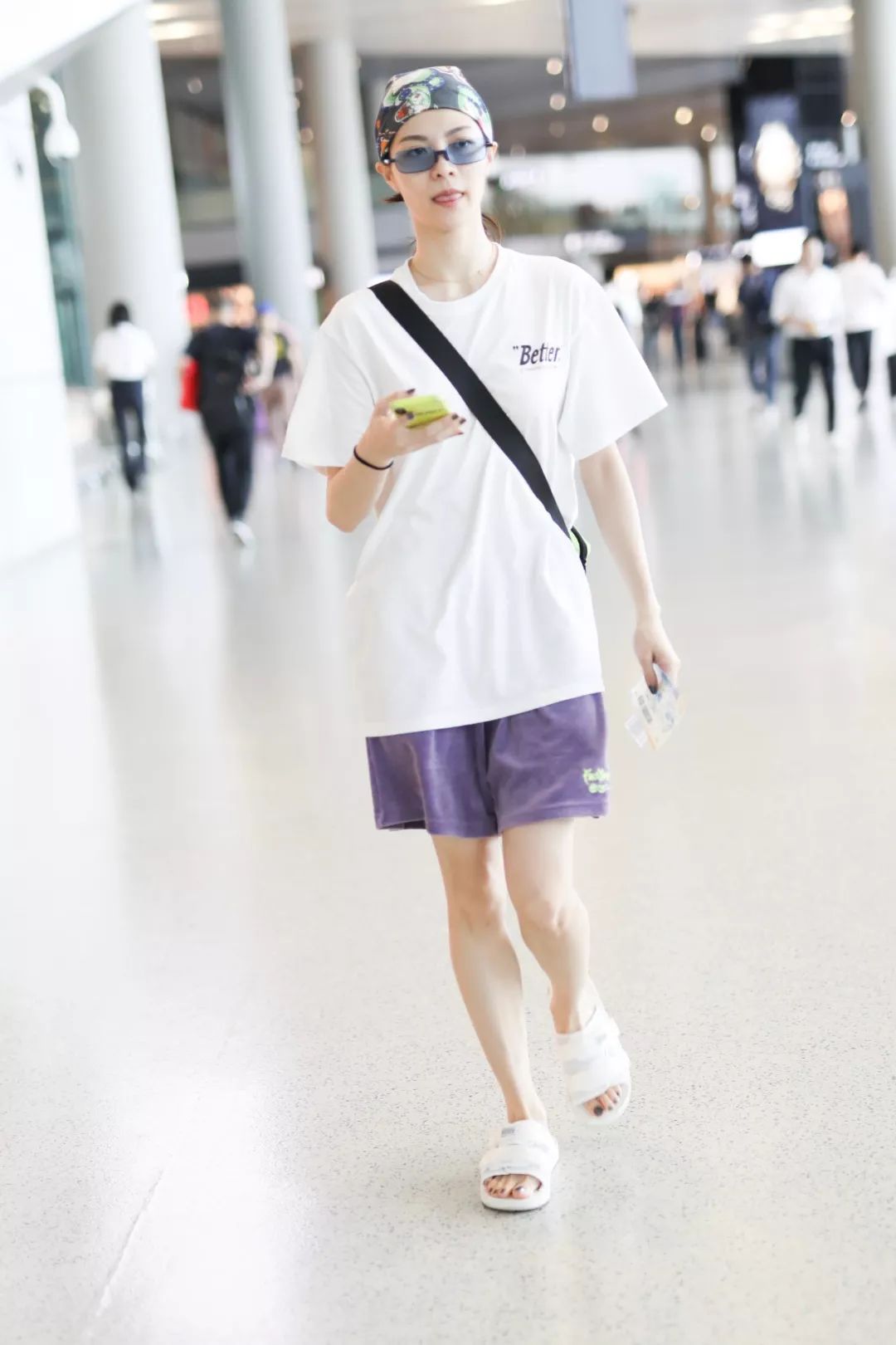 真正的“懒癌girl”，穿鞋都不想弯腰
