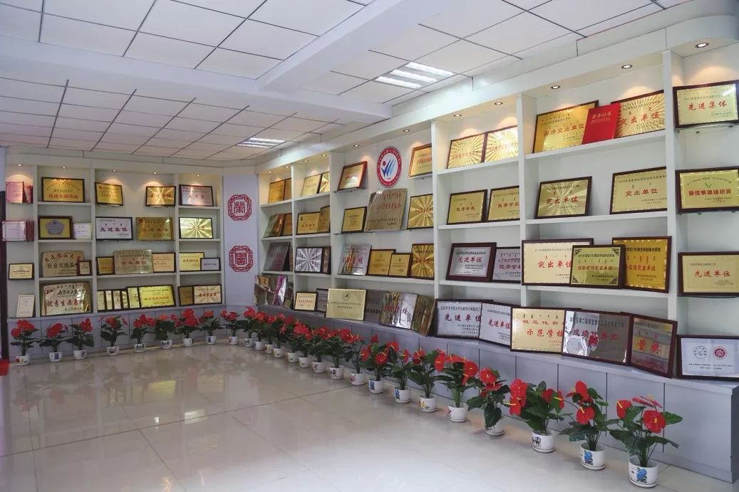 勤勉耕耘育英才 立德树人向未来——北师大集宁附中发展纪实