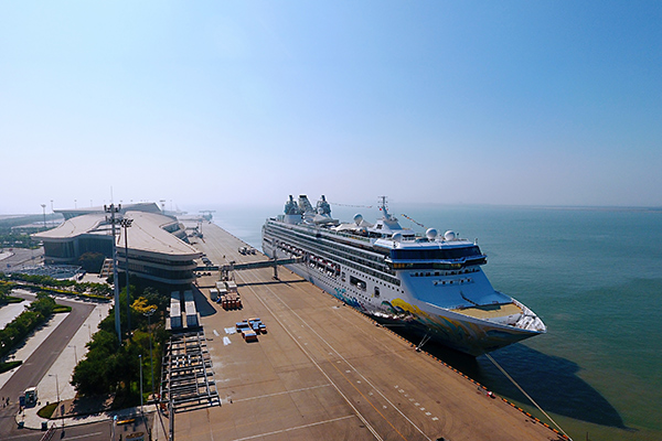 夏日旅游新体验"探索梦"号邮轮在津首航