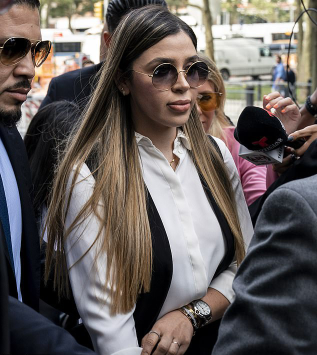 华金古斯曼在美国怎么样(墨西哥大毒枭在美被判终身监禁,30岁美貌妻子