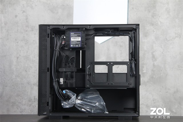 设计经典性能升级 NZXT H210i机箱评测