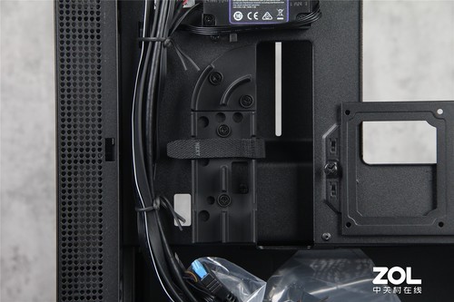 设计经典性能升级 NZXT H210i机箱评测