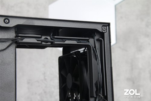 设计经典性能升级 NZXT H210i机箱评测