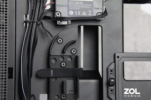 设计经典性能升级 NZXT H210i机箱评测