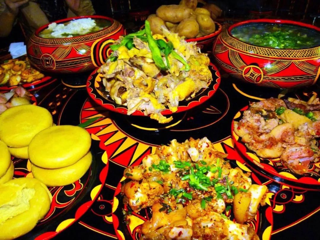 食味凉山 | 火把节美食攻略:生态美味,品尝地道彝族餐!