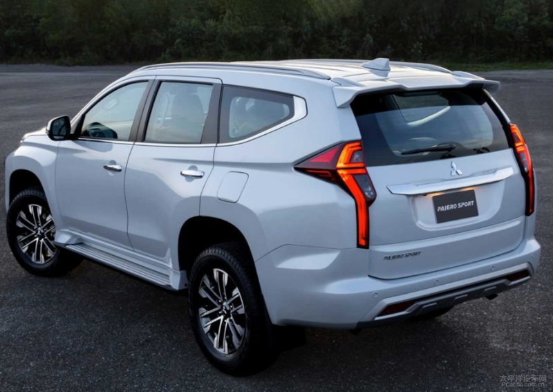 新款帕杰罗·劲畅官图发布 配置升级