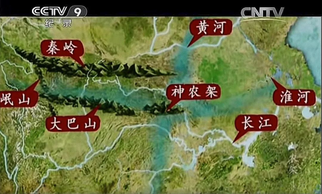 而神农架,位于大巴山山脉东端,北侧不远处就是秦岭山脉,两条东西走向