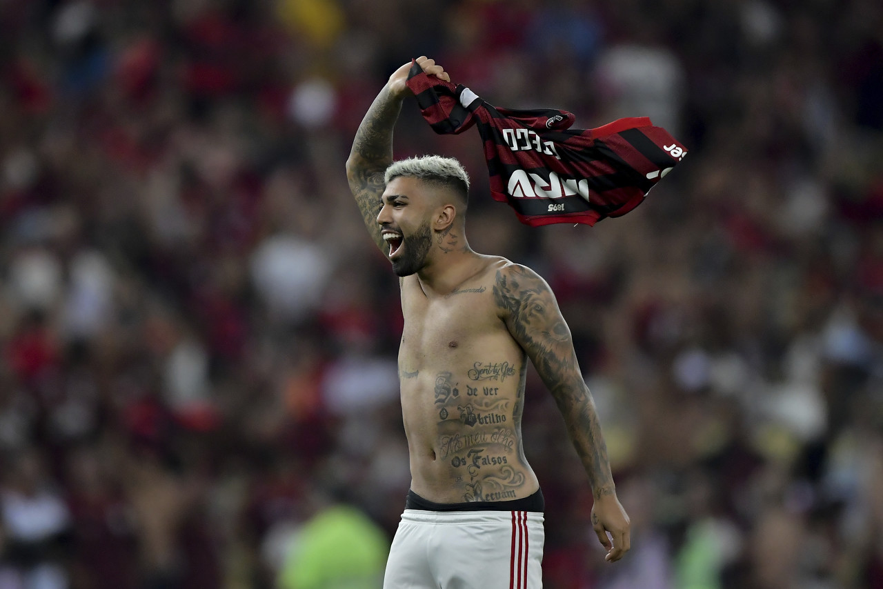 2018巴甲积分榜排名（15场16球！巴尔博萨位列巴甲现役球员历史射手榜第11位）