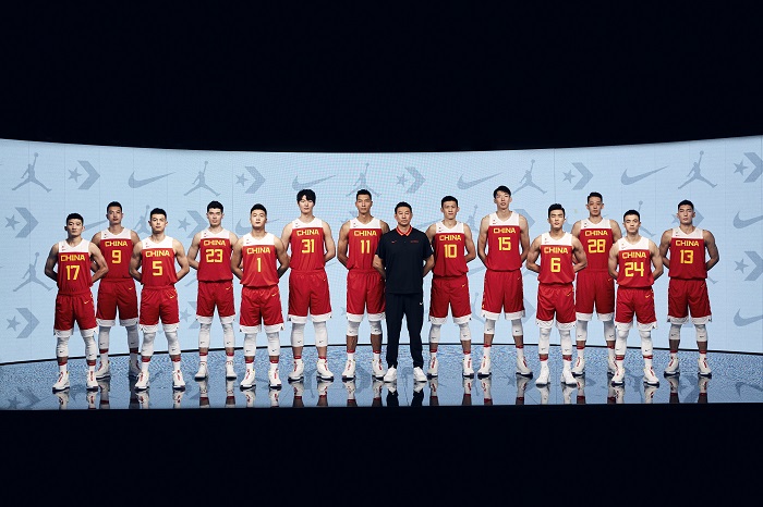 男篮世界杯主场客场球衣(耐克发布FIBA世界杯中国男篮队服及相关装备)