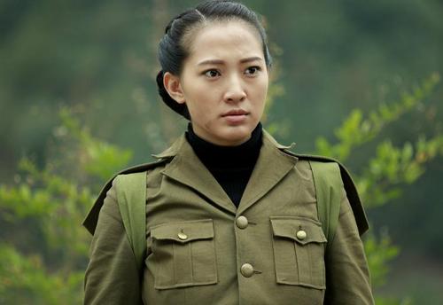 野山鹰全45集电视剧剧情介绍（上演女人间的催泪战友情）
