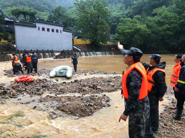 动态丨杭州湾跨海大桥双向开始放行小客车，限速60码