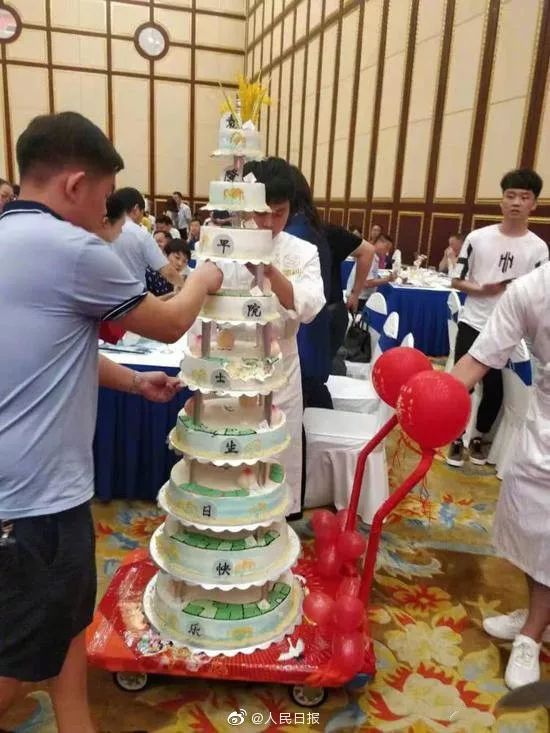 袁隆平过90岁生日，用8个字概括自己一生的经验