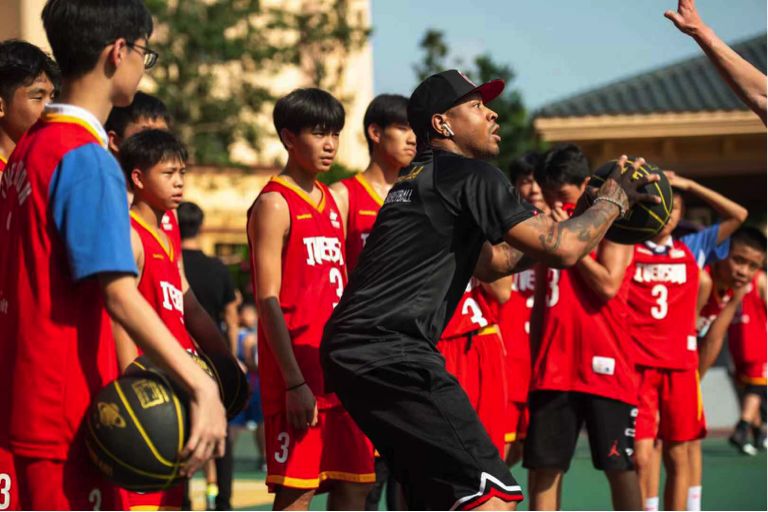 2019廣州明星慈善籃球賽（明星們“組隊”來廣州了！周杰倫、蕭敬騰、方力申、林書豪、艾弗森…）