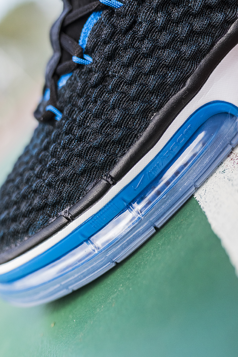 nike最高配置鞋（重新定義澎湃軟彈！這雙 Nike「最新頂級戰靴」穿上就想跳）