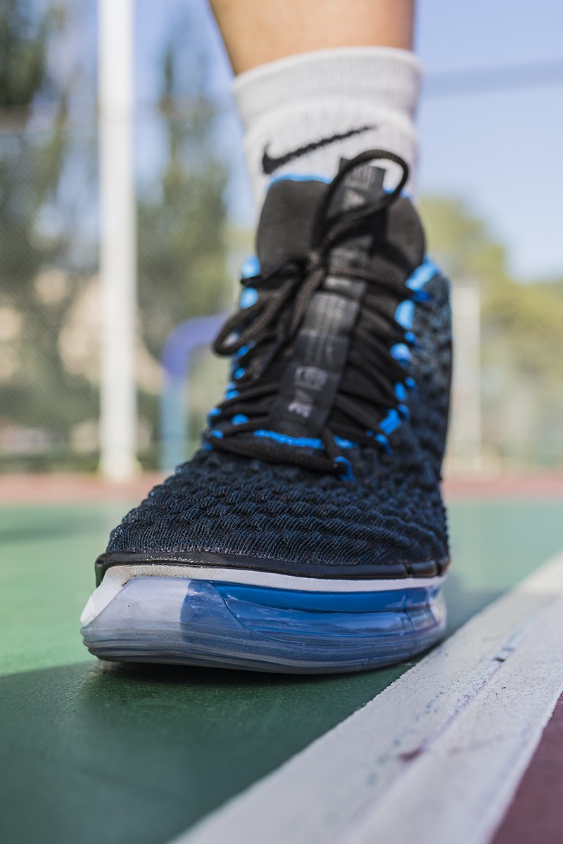 nike最高配置鞋（重新定義澎湃軟彈！這雙 Nike「最新頂級戰靴」穿上就想跳）