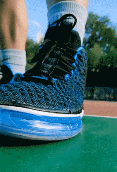 nike最高配置鞋（重新定義澎湃軟彈！這雙 Nike「最新頂級戰靴」穿上就想跳）