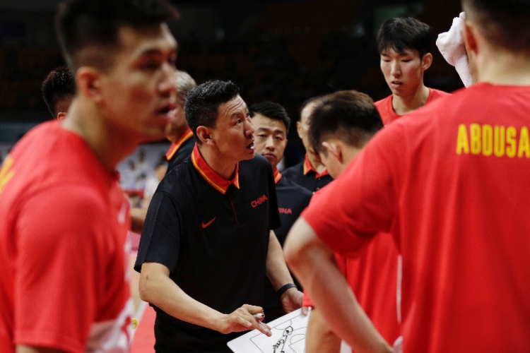 nba热身赛为什么没公牛（热身赛中国男篮6分惜败巴西队，郭艾伦两节20分下半场“哑火”）