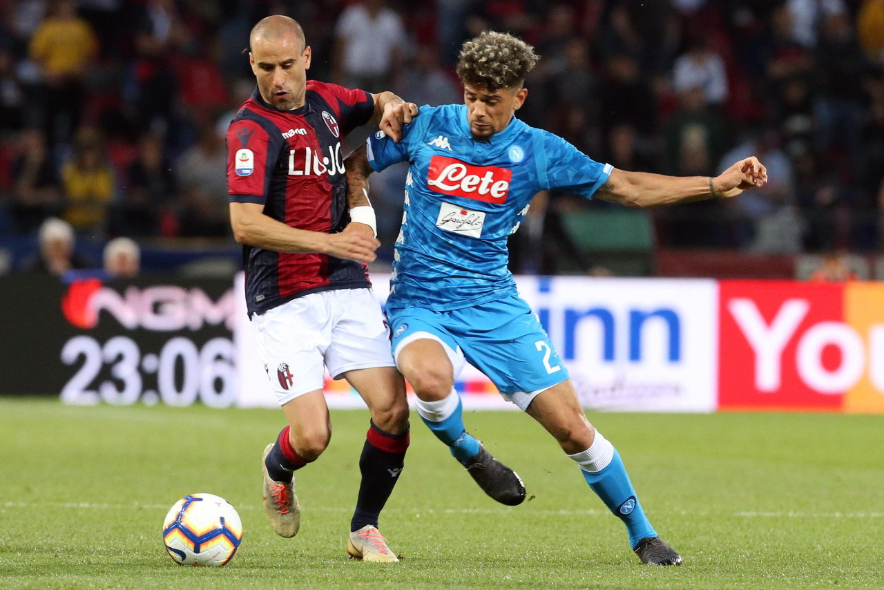 巴黎有意引进那不勒斯后卫马尔库特（法媒：右边路引援，巴黎有意那不勒斯边卫马尔库特）-趣拿体育