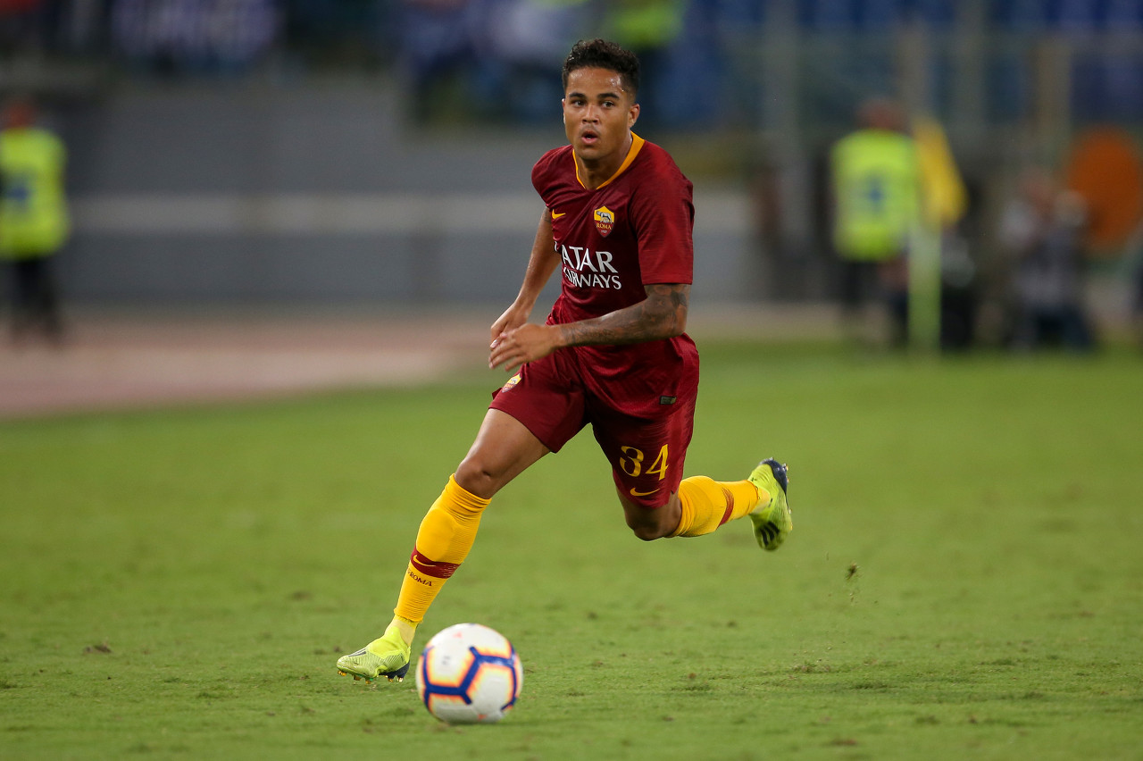 小克鲁伊维特被禁赛一场（小克鲁伊维特染红被禁赛 基耶萨因假摔被罚款两千欧）-华海博客